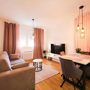 cherry-apartment.hotelinzadar.com/
